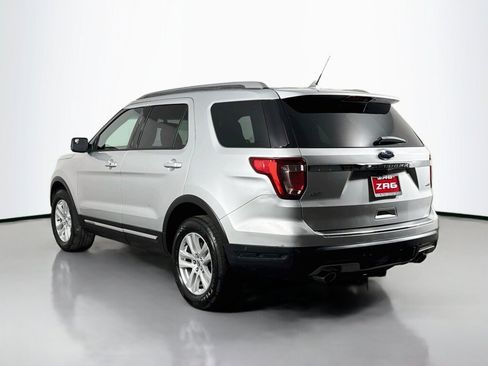 Used 2018 Ford Explorer XLT w/ Equipment Group 201A AWD/4WD image 3
