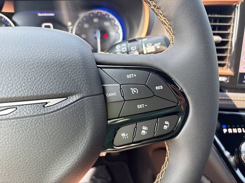 New 2027 Chrysler Pacifica Pinnacle AWD/4WD image 12