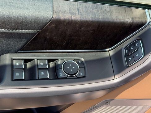 Used 2021 Ford F150 Lariat w/ Equipment Group 502A High AWD/4WD image 19