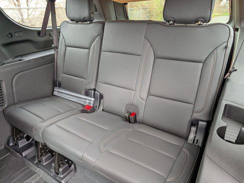 New 2026 Chevrolet Suburban High Country w/ Sun And Tow Package AWD/4WD image 28