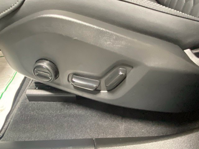 Used 2026 Volvo XC60 T8 Core AWD/4WD image 12