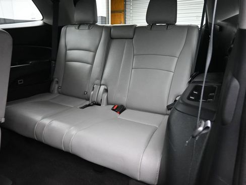 Used 2017 Honda Pilot EX-L image 38