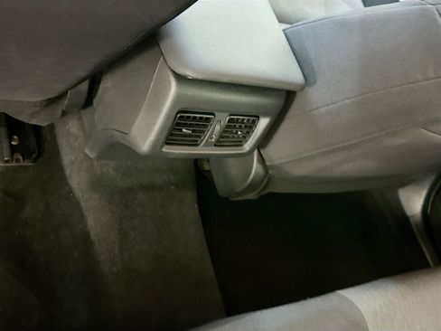 Used 2025 Toyota Camry LE image 28