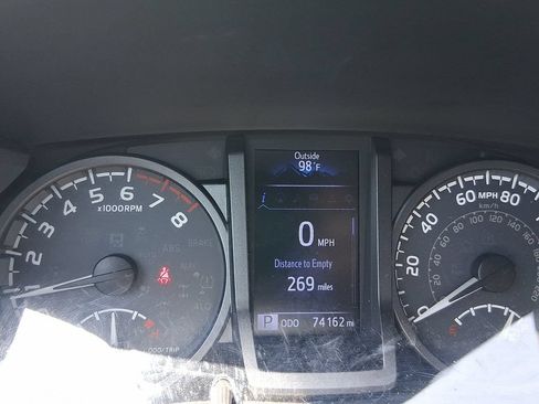 Used 2019 Toyota Tacoma TRD Sport AWD/4WD image 18