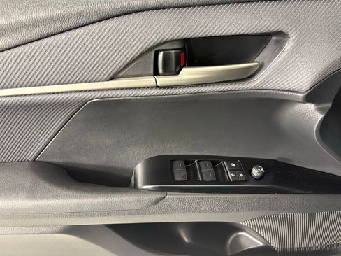 Used 2025 Toyota Camry SE image 22