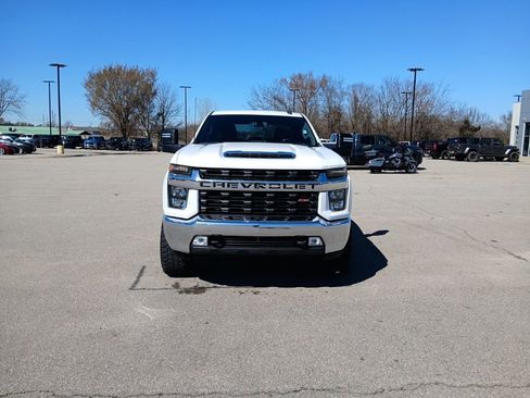 Used 2023 Chevrolet Silverado 2500 LT w/ Convenience Package image 2