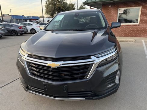 Used 2022 Chevrolet Equinox LT image 3