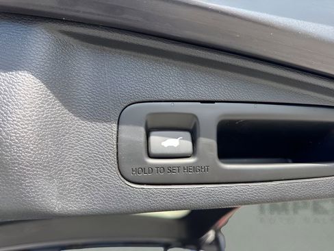 Used 2018 Honda CR-V Touring image 31