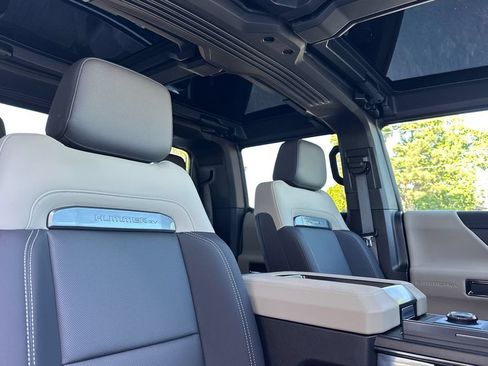 Used 2026 GMC Hummer EV 4x4 Crew Cab image 16