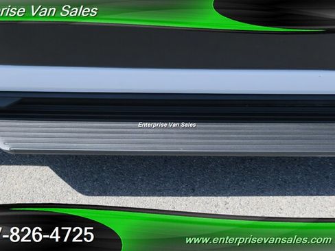 Used 2022 Ford Transit 350 XLT RWD image 11