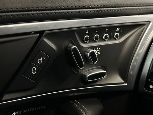 Used 2019 Jaguar F-TYPE Coupe image 22