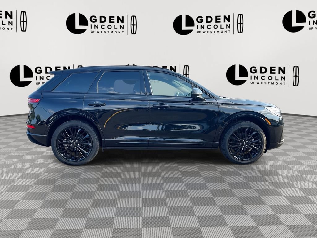 Used 2025 Lincoln Corsair Grand Touring w/ Equipment Group 302A AWD/4WD image 9
