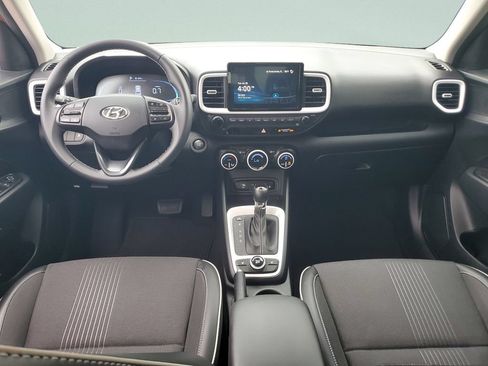 Certified 2023 Hyundai Venue Limited w/ Cargo Package FWD image 11