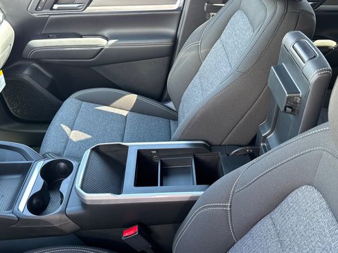 Used 2026 GMC Terrain Elevation w/ Black Edition AWD/4WD image 32