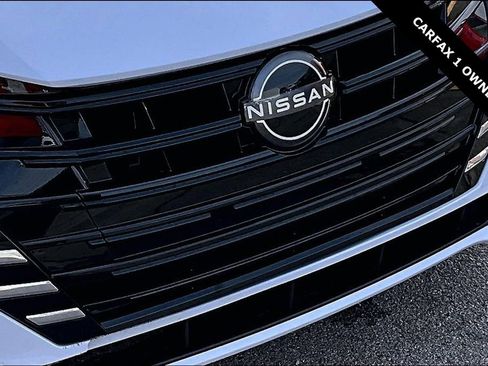 Used 2024 Nissan Versa SV w/ Trunk Package image 31