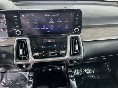 Used 2022 Kia Sorento EX FWD image 22
