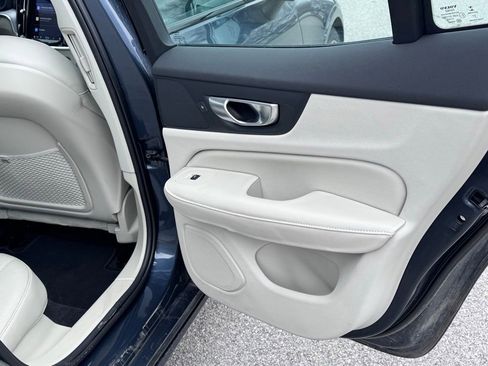 Used 2024 Volvo S60 B5 Core image 27