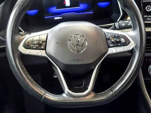 Used 2024 Volkswagen Jetta SE FWD image 19