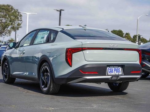 New 2026 Kia K4 EX image 5