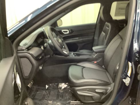New 2026 Jeep Compass Latitude AWD/4WD image 13