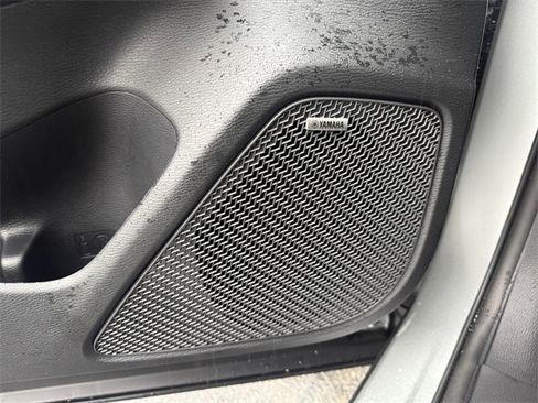 New 2026 Mitsubishi Outlander ES image 12