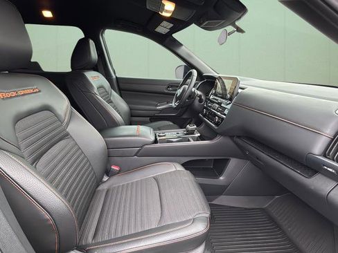 Used 2025 Nissan Pathfinder Rock Creek image 40