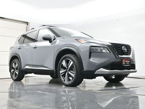 Used 2022 Nissan Rogue Platinum w/ Head-Up Display Package AWD/4WD image 35