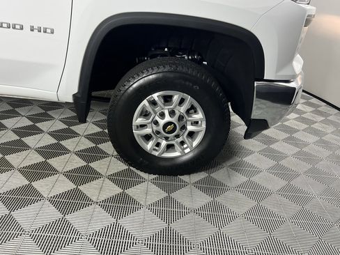 Used 2025 Chevrolet Silverado 2500 W/T w/ WT/CX Safety Package image 15