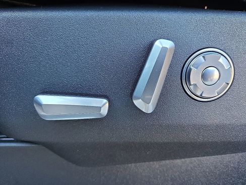 New 2025 Lincoln Navigator L Reserve w/ Jet Appearance Package AWD/4WD image 16