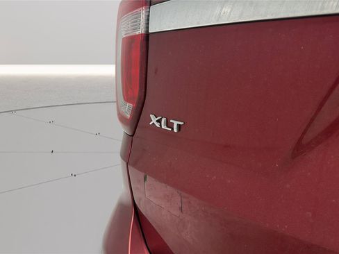 Used 2016 Ford Explorer XLT w/ Equipment Group 202A image 25