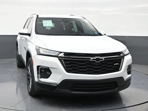 Used 2022 Chevrolet Traverse RS FWD image 7