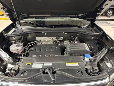 Used 2024 Volkswagen Atlas Cross Sport SEL R-Line image 28