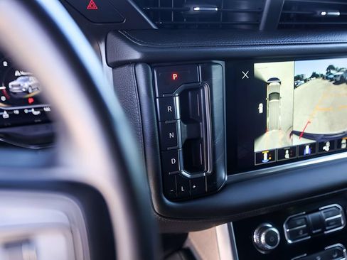 Used 2023 GMC Yukon XL Denali RWD image 20