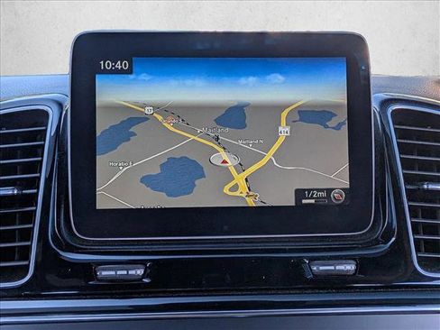 Used 2019 Mercedes-Benz GLE 400 4MATIC w/ Premium 2 Package image 13