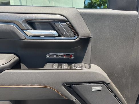 New 2026 GMC Sierra 1500 AT4 w/ AT4 Premium Package AWD/4WD image 13