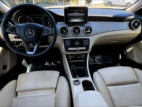 Used 2018 Mercedes-Benz GLA 250 image 15