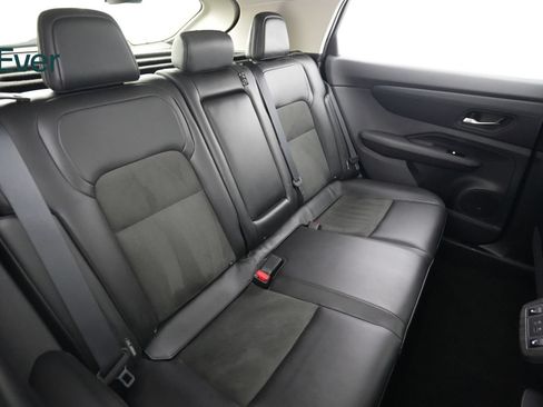 Used 2024 Nissan Ariya AWD image 5