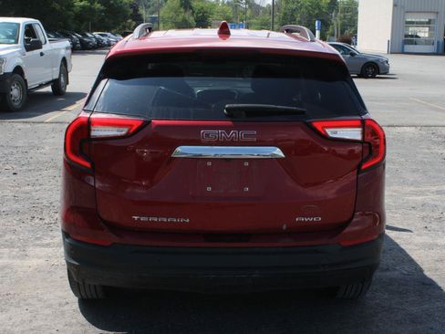 Used 2022 GMC Terrain SLE w/ Driver Convenience Package AWD/4WD image 6