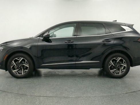 Used 2025 Kia Sportage LX FWD image 5