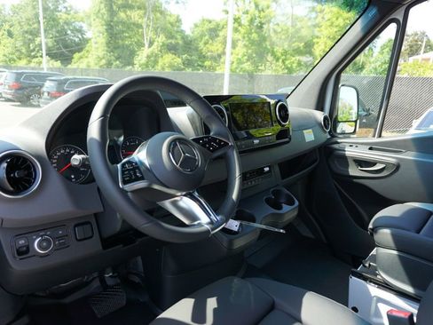 New 2025 Mercedes-Benz Sprinter 2500 image 34