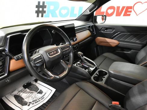 Used 2023 GMC Canyon AT4 w/ AT4 Premium Package image 12