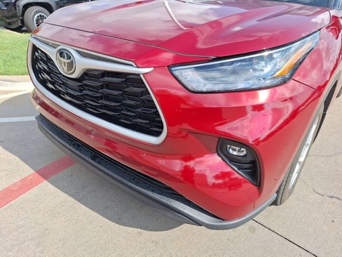 Used 2024 Toyota Highlander LE image 10
