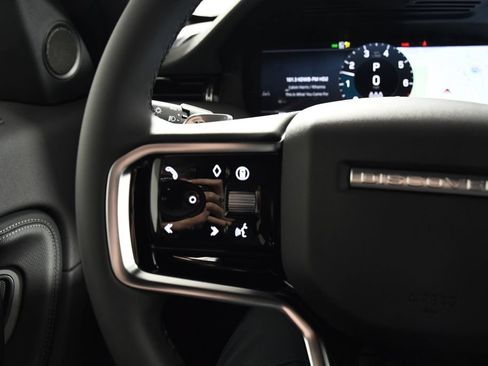 Certified 2025 Land Rover Discovery Sport Dynamic SE AWD/4WD image 29