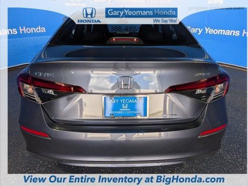 Used 2025 Honda Civic Sport image 8