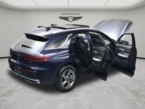 Used 2026 Genesis GV70 2.5T Advanced AWD/4WD image 8