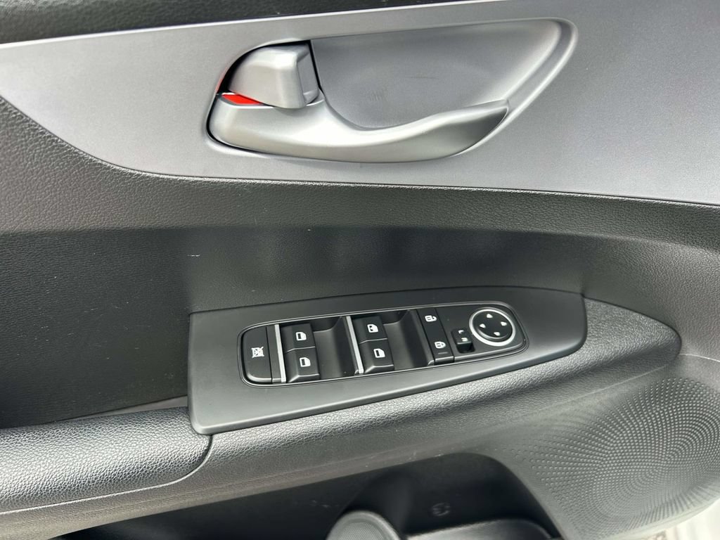Used 2024 Kia Forte LXS w/ LXS Technology Package FWD image 14