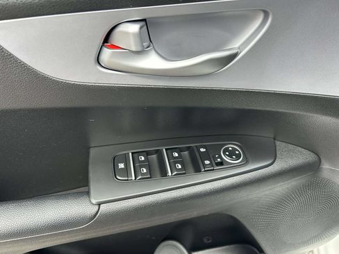 Used 2024 Kia Forte LXS w/ LXS Technology Package FWD image 14