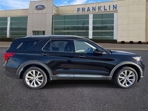 Used 2021 Ford Explorer Platinum w/ Equipment Group 601A image 8