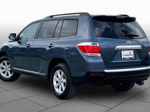 Used 2013 Toyota Highlander Plus FWD image 12