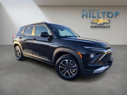 Used 2025 Chevrolet TrailBlazer LT image 1
